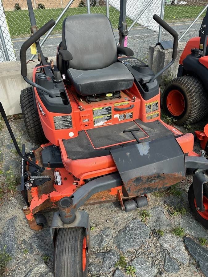 Kubota ZD326P